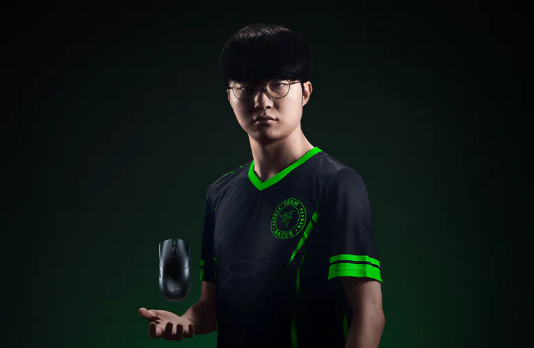 Razer Viper V4 Pro Faker Edition