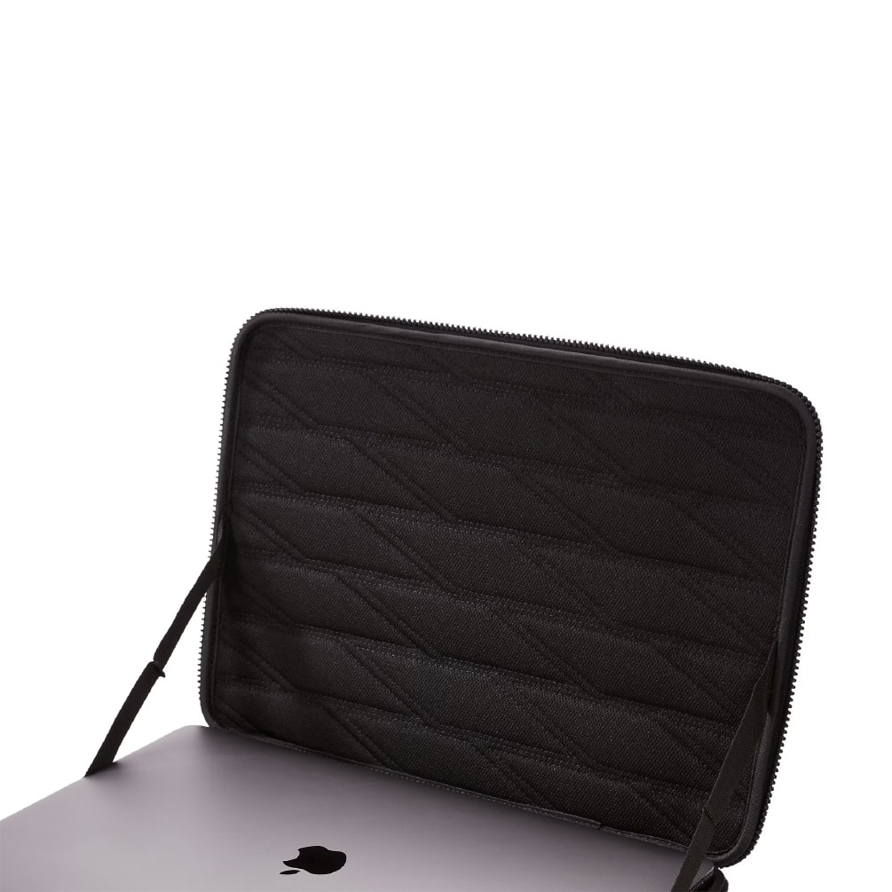 Thule Gauntlet 4.0 Sleeve for MacBook