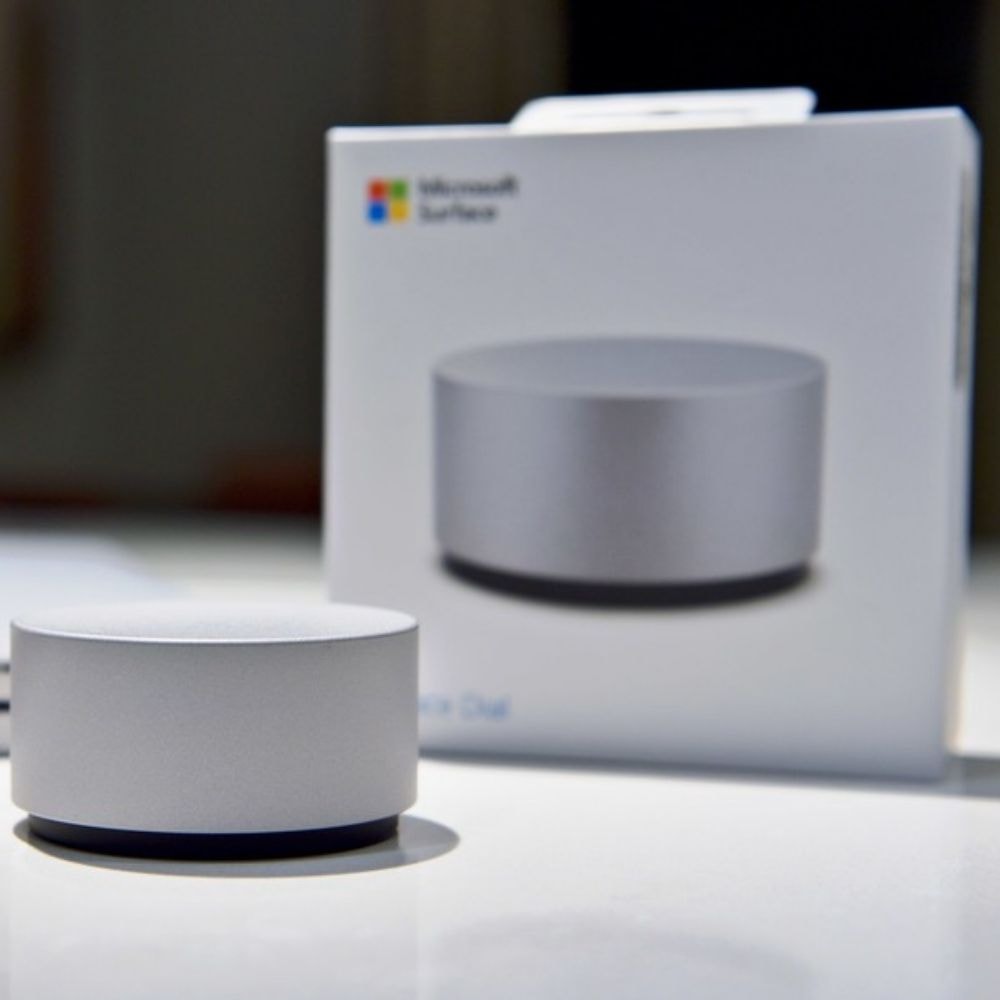 Microsoft Surface Dial | Compatible with all Windows 10 devices (2WR-00004)