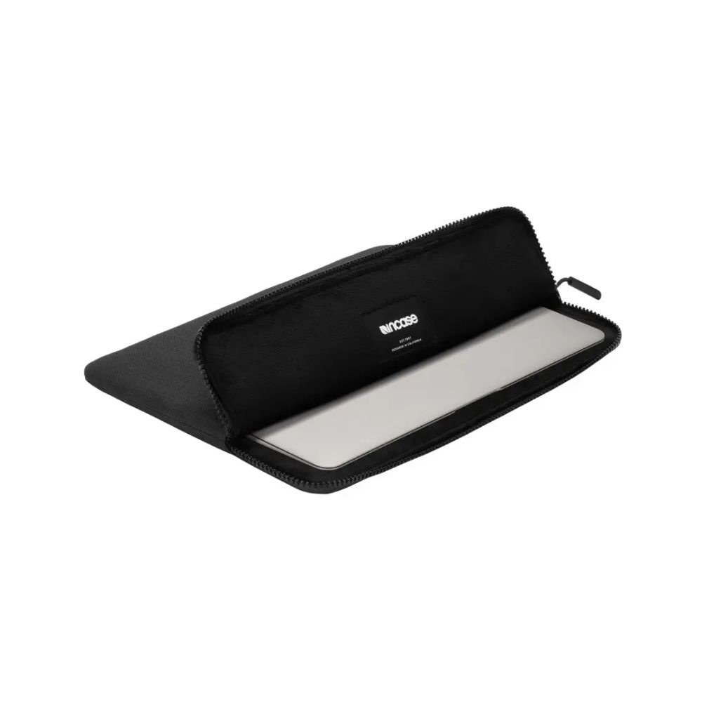 Incase Slim Sleeve 13"