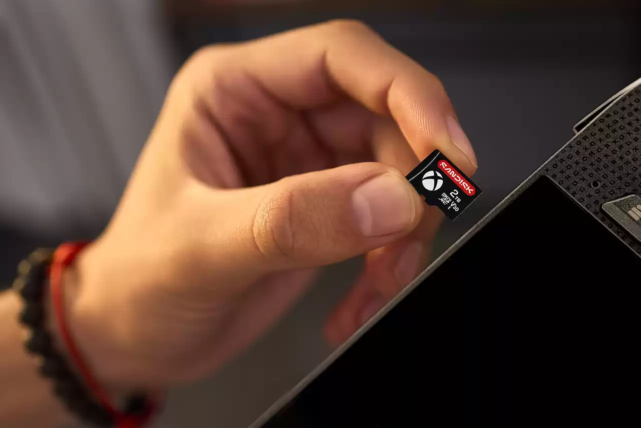 SanDisk MicroSD Gaming ROG Xbox Ally (X) Memory Card