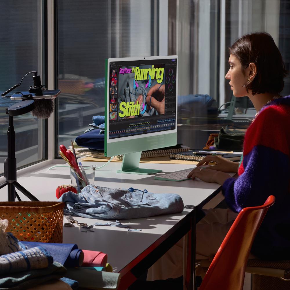 Apple 24-inch iMac with Retina 4.5K display M6 Chip