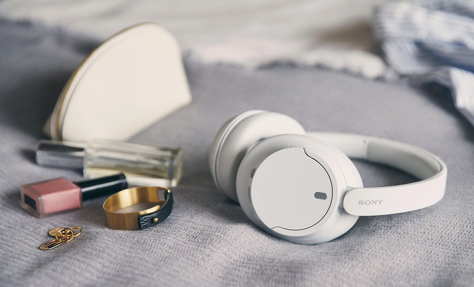 Sony WH-CH720N Wireless Noise Cancelling Over-Ear Headphones