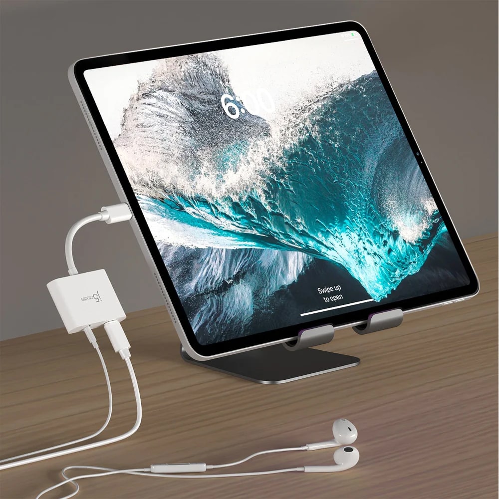 J5Create USB-C to 3.5mm Audio Adapter with Power Delivery (JCA122)